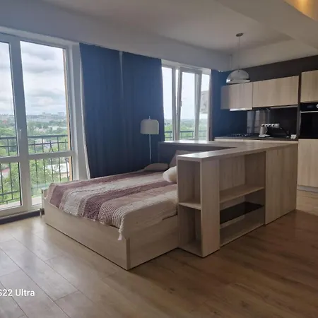 Skyline Chic Apartment